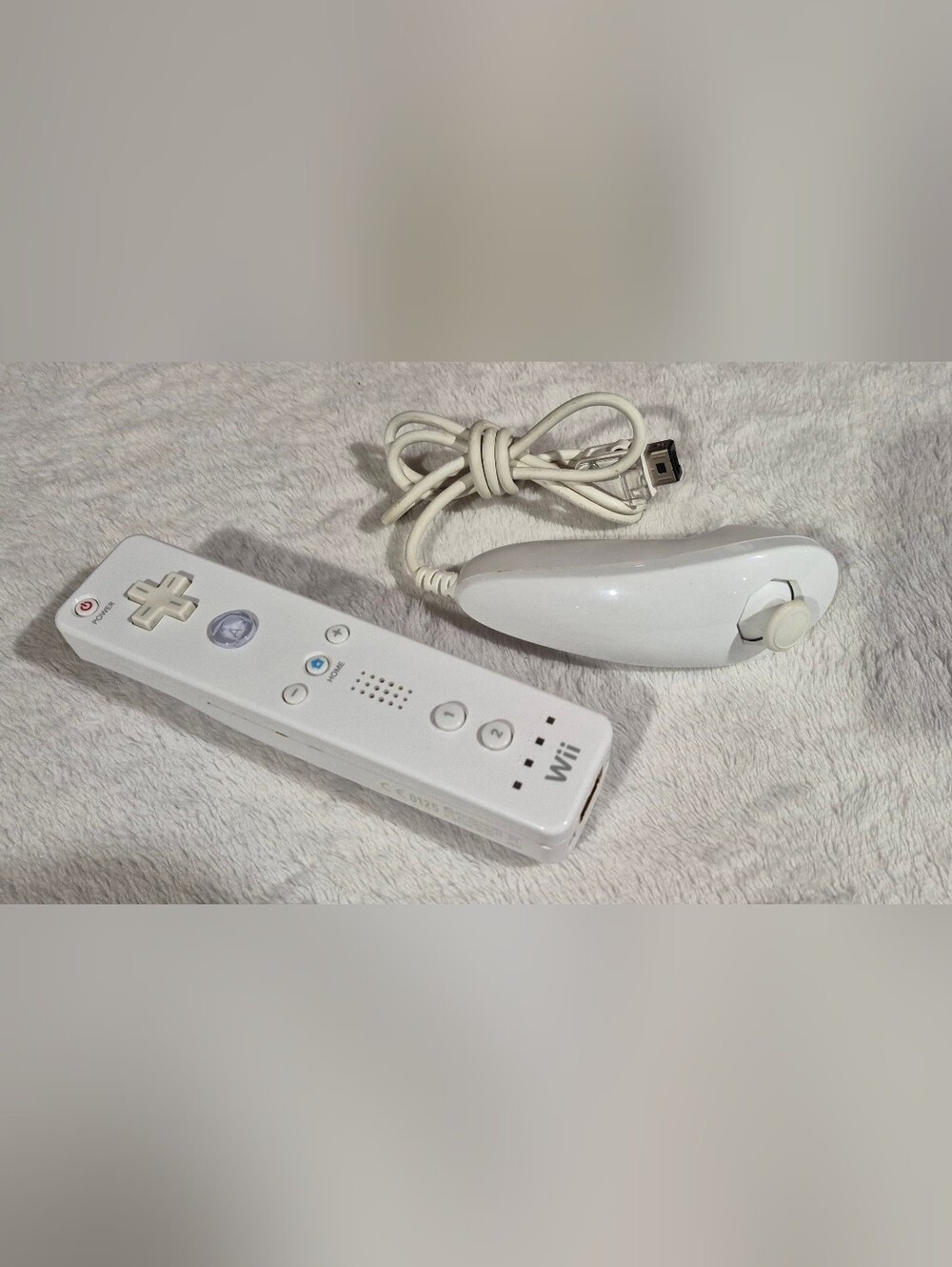 Official (OEM) Nintendo Wii Remote and Nunchuck Set - White - Tested and Clean